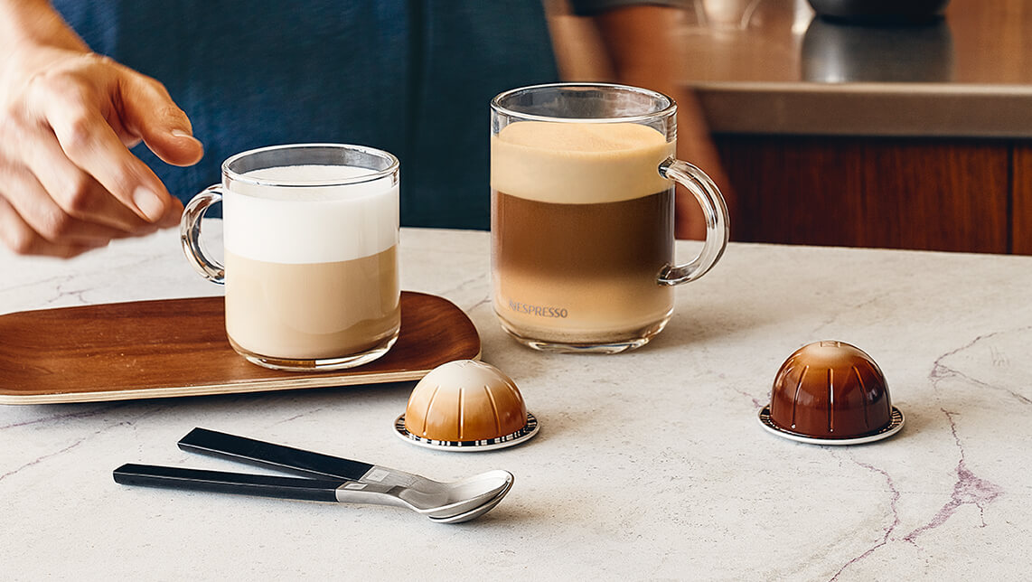 Cafés con leche con abundante espuma y cápsulas Nespresso®