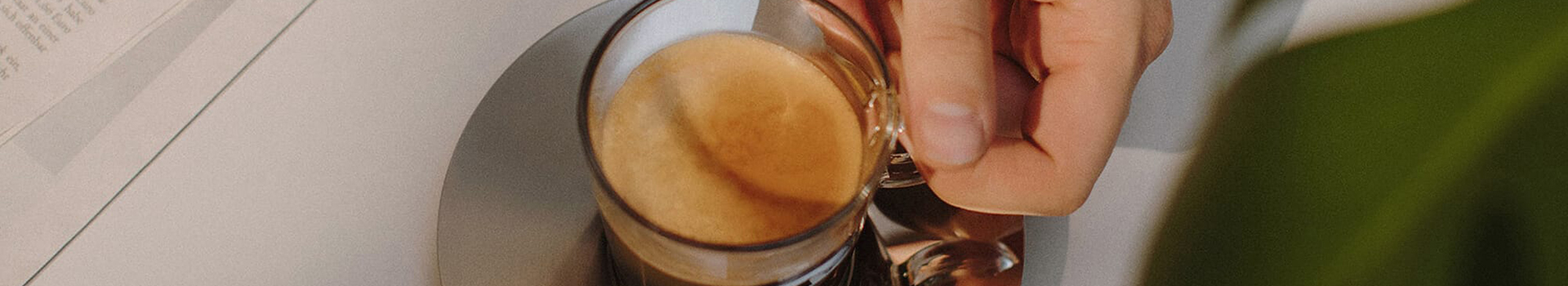 Nespresso - ¿Sabías que el Aeroccino puede crear espuma de leche tanto  caliente como fría? ¡Probá la opción fría para preparar tu propio  #IcedCoffee! Te compartimos algunos tips para su uso: 1