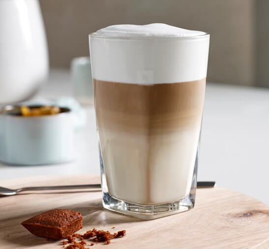 Café con leche cremoso de Nespresso en taza grande 