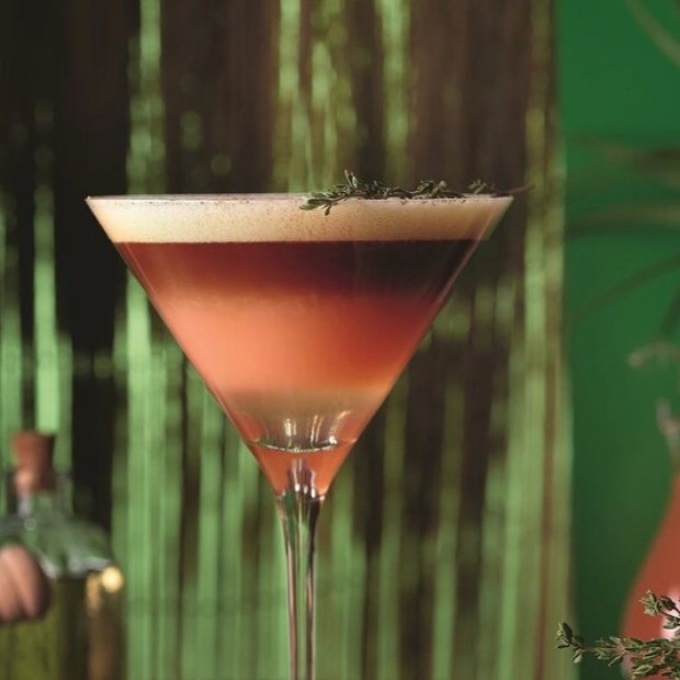 Cóctel De Café Con Pomelo Y Tomillo