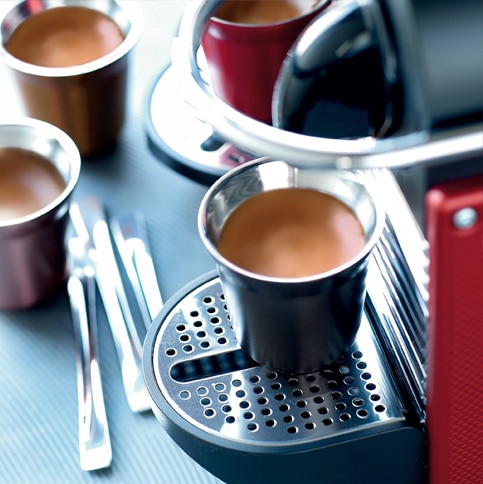 Krups Nespresso Pixie XN 3045 Electric Red a € 121,94 (oggi)