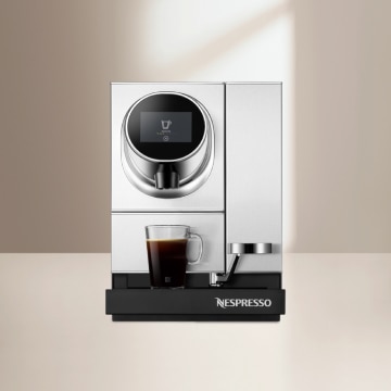 Machine à café Nespresso Professionnel C100 ou ZENiUS en location - Essence  Exhibition Services