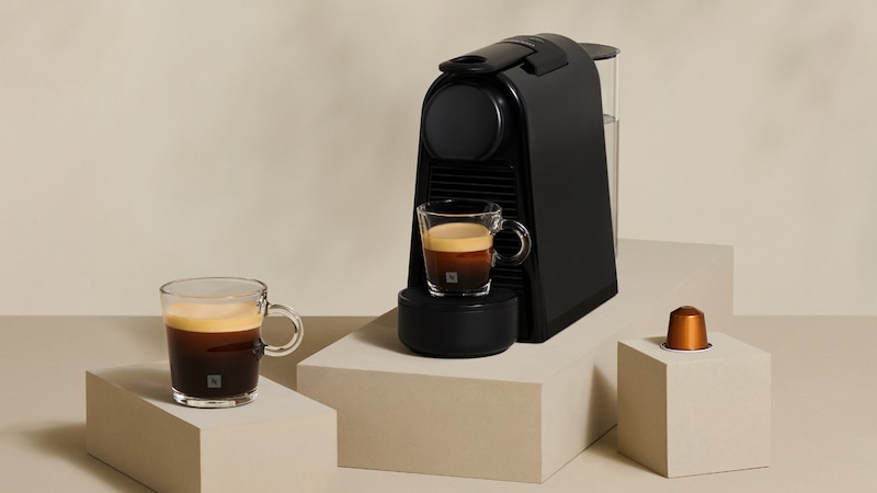 Nespresso Professional - Origins Assortment - 200 Coffee Capsules (4 cans  of 50) - Ristretto, Espresso & Lungo - Suitable for Professionals: Buy  Online at Best Price in UAE 