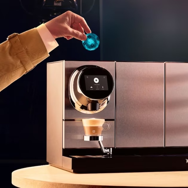 Momento Nespresso Professional Coffee Machines